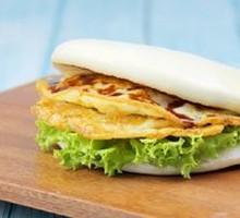 Pan-fried egg sandwich