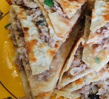 Donkey Meat with Scallions