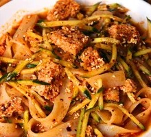 Cold Noodles with Beef Tendon Mix
