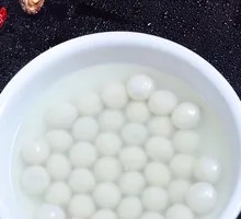 Glutinous Rice Balls Soup