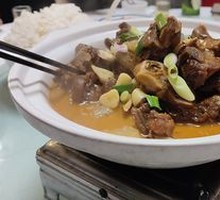 Braised Pig Trotters with Soybeans