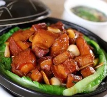 Braised Pork with Potatoes