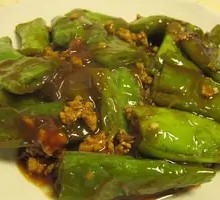 Minced Pork with Green Chili Rings