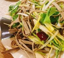 Cold-mixed dried tofu