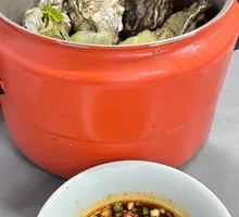 Pressure-Cooked Succulent Oysters