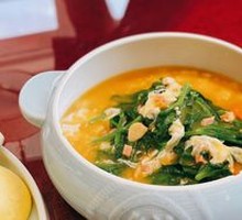 Clear Soup with Pea Shoots