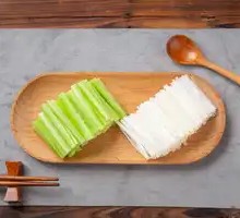 Cucumber with Green Onion Strips