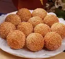Fried glutinous rice balls