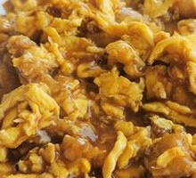 Sour Stir-Fried Egg with Wood Ear Mushrooms