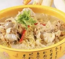 Sour Cabbage with Pork Bones