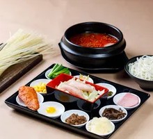 Spicy Rice Noodles in Pot