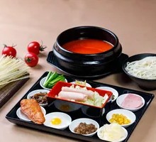 Tomato Noodle Soup in Pot