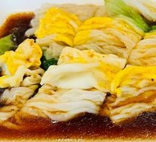 Lean Pork and Egg Rice Noodle Roll