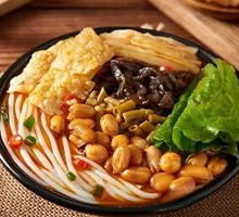 Stir-Fried Snail Noodles