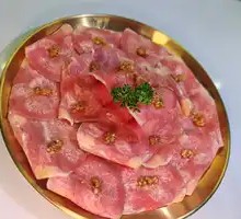 Garlic Black Angus Tongue