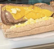 Egg-flavored Salami Sandwich