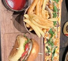 Beef Ribs Crispy Flatbread