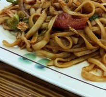 Tomato and Egg Fried Noodles