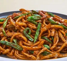 Stir-Fried Vermicelli with Lentils and Shredded Pork