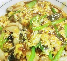 Stir-fried Egg with Mushrooms Noodles