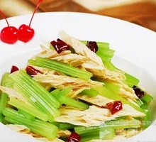 Celery with Yellow Skin Tofu Shreds