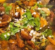 Stewed Pork Ribs in Iron Pot