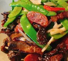 Yunnan Boletus Mushroom Stir-Fried with Preserved Pork