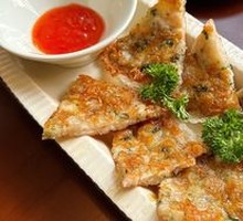 Crispy Shrimp Cake with Thai Sweet and Spicy Sauce