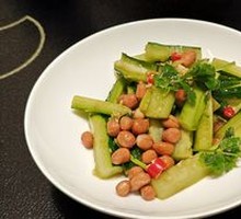 Cucumber with Spicy Sauce