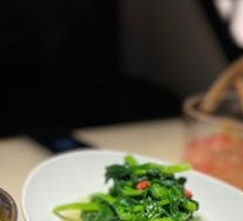 Five-Leaf Pea Shoots