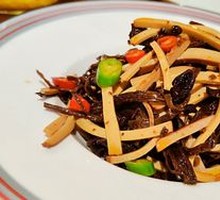 Tea Tree Mushroom and Tofu Skin Stir-fry