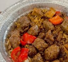 Black Pepper Beef Claypot Rice