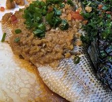 Two-color Steamed Sea Bass
