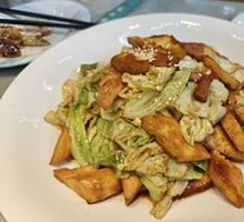 Stir-fried BaoBao Cabbage with Naan
