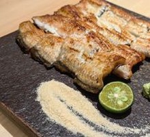 Steamed Eel in White Sauce