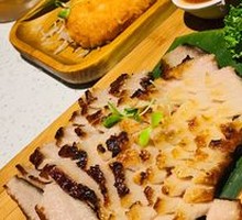 Honey-glazed Pork Neck with Grilled Pineapple