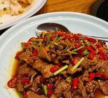 Stir-Fried Beef with Yellow Onion