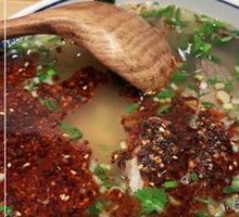 Beef Bone Soup Noodles with Large Beef Pieces
