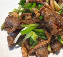 Shangjiang Octopus Stir-fried with Beef Short Plate