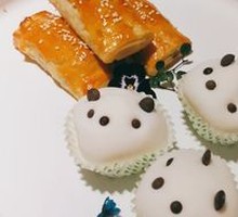 Golden Sand Custard Bun