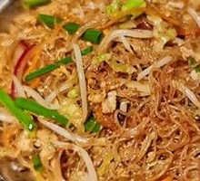 Stir-Fried Rice Noodles with Seafood