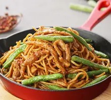 Beijing-style Braised Noodles with Green Beans