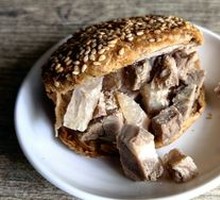 Braised Pork in Flatbread