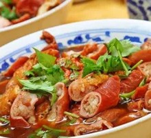 Braised Pork with Fried Bread and Sausage