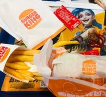 Fruitwood-Flavored Chicken Burger