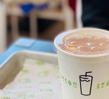 Classic Vanilla Chocolate Milkshake