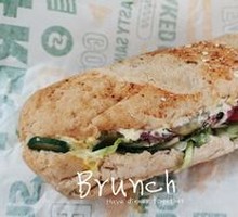 Aromatic Tuna Sandwich