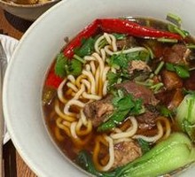 Sour Cabbage Beef Noodles