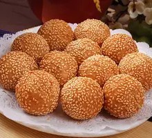 Fried glutinous rice balls