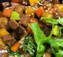 Black Pepper Beef Rice Bowl
